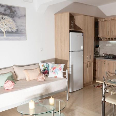 Joanna'S Holiday Home Sellia  Bagian luar foto